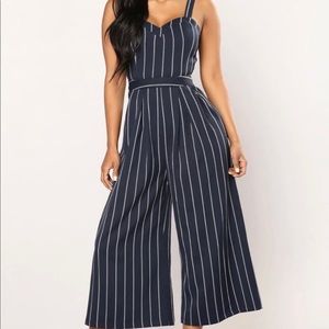 Fashion Nova Curve Stripped jumpsuit Size 3X